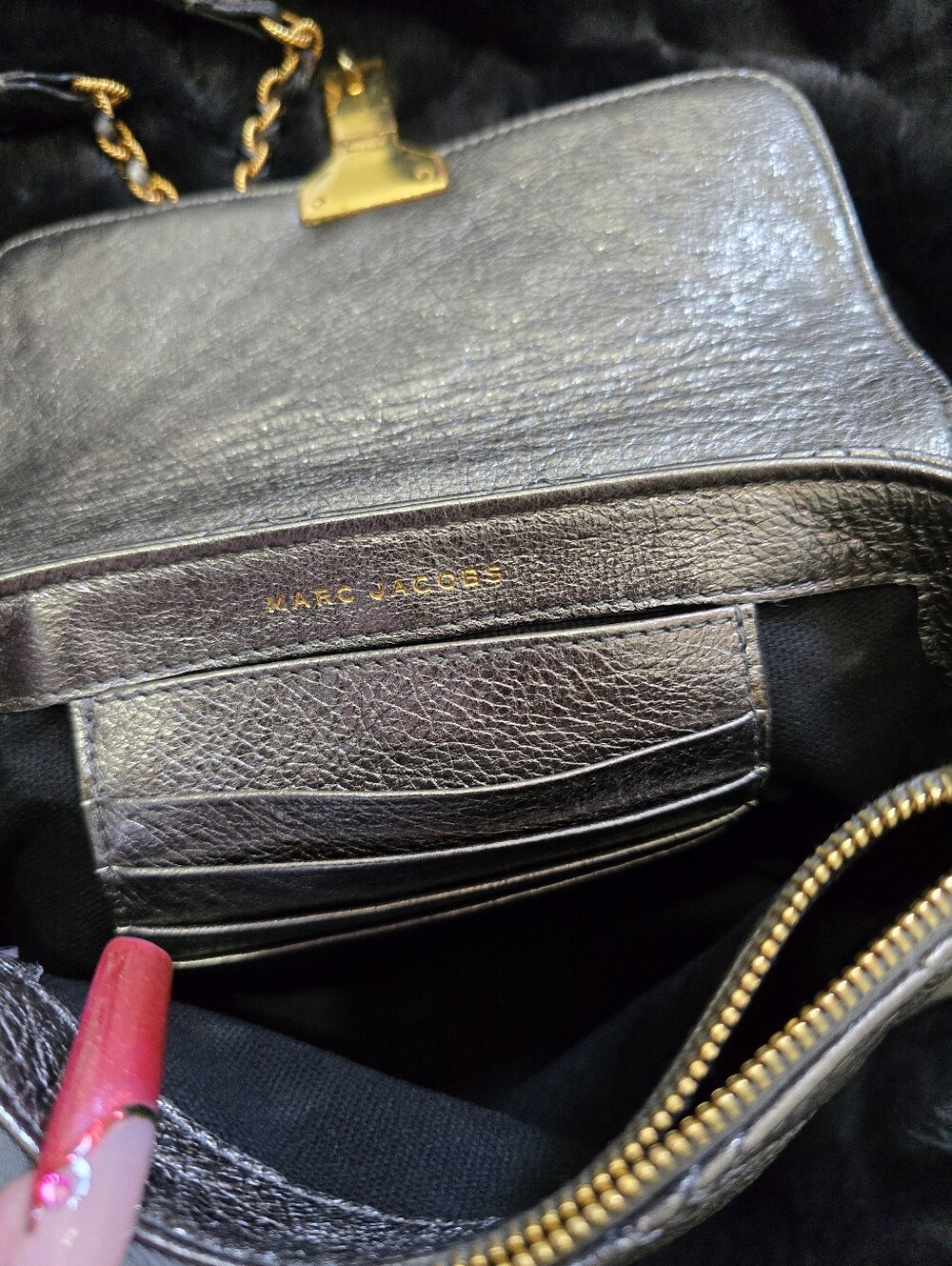 Vintage Marc Jacobs. Quilted Metallic Gold Crossbody Bag with Chain Strap - Picture 7 of 11